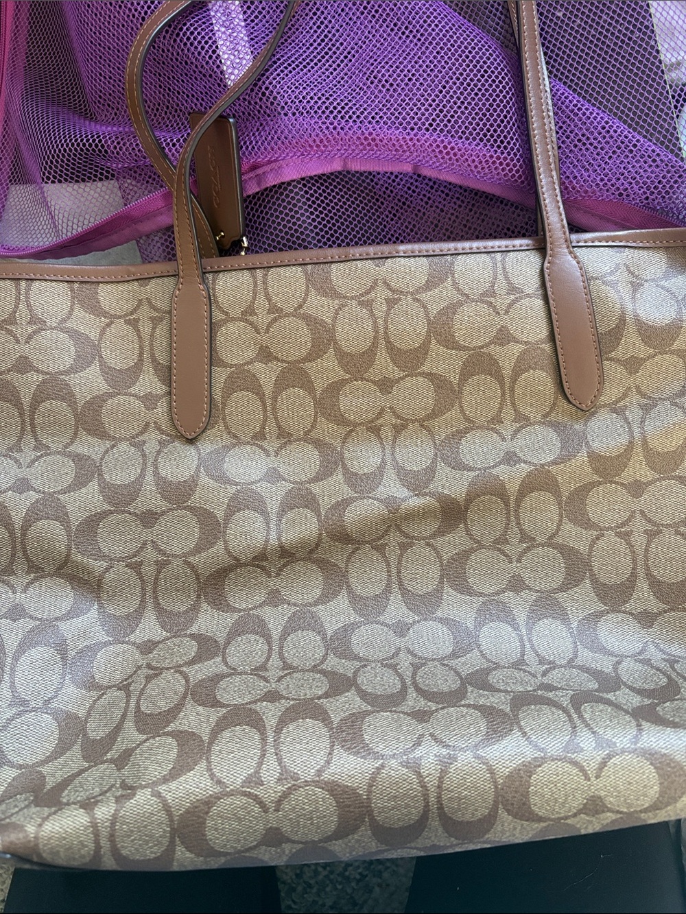 Coach Large City Tote - Picture 4 of 11